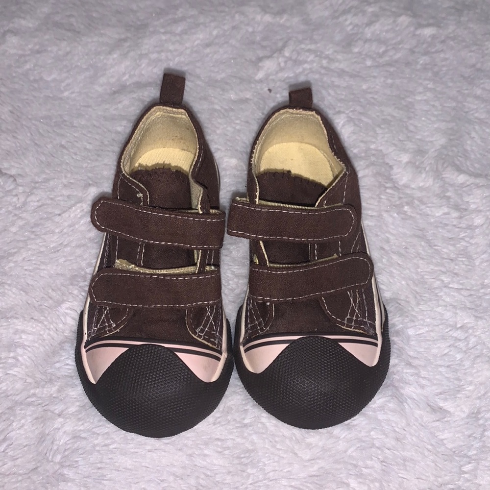 (2 for $10)Joe fresh brown shoes